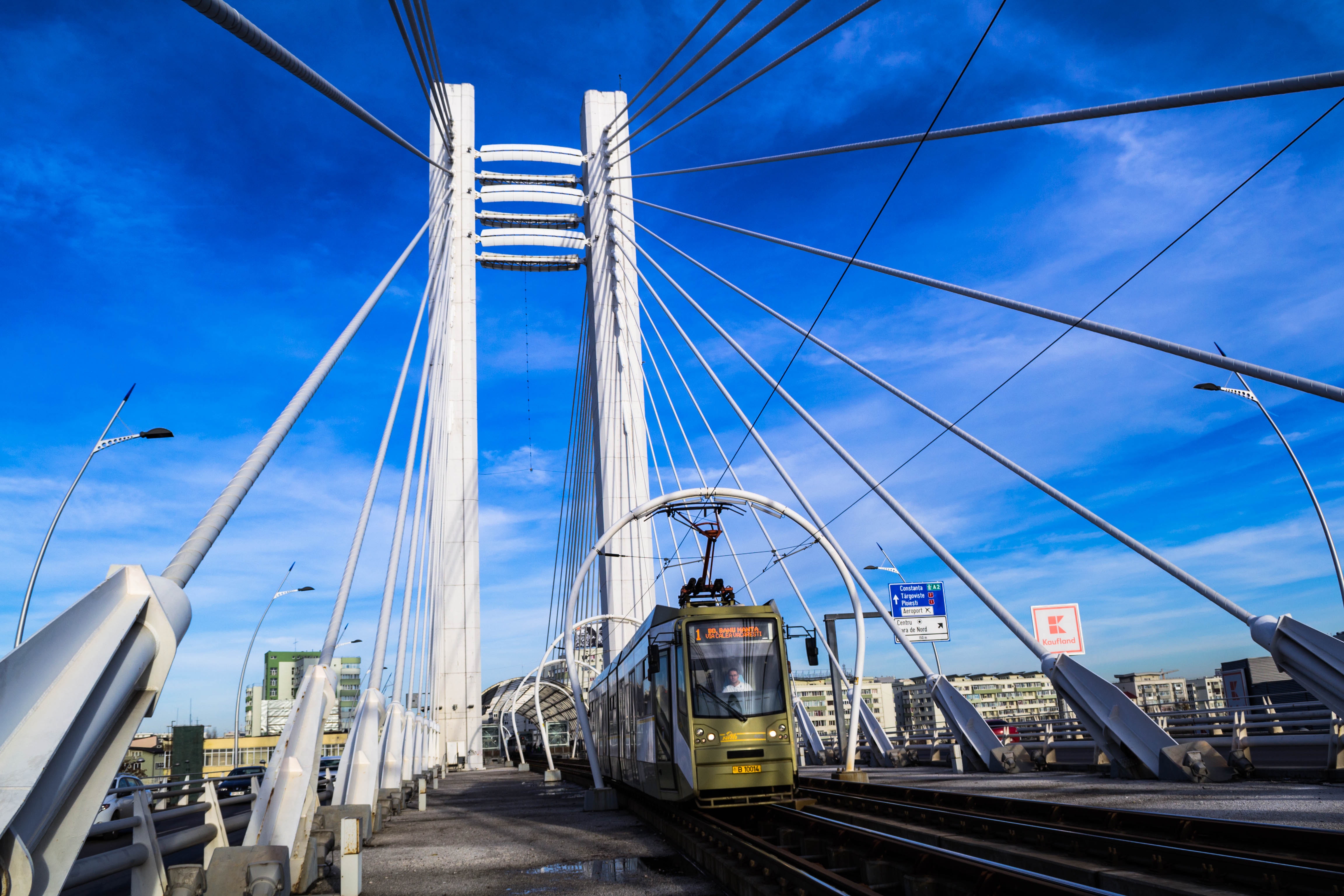 romania-02-bucharest-bridge